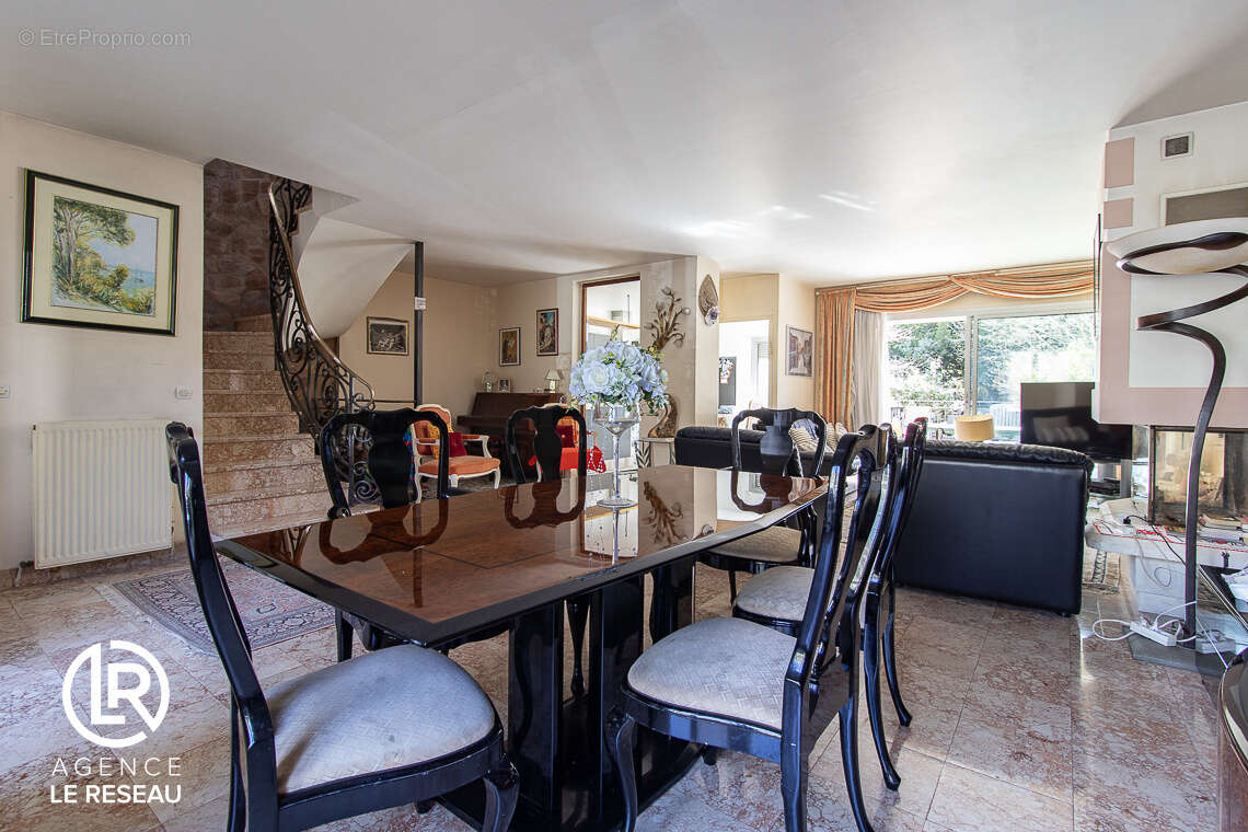 Maison à RUEIL-MALMAISON