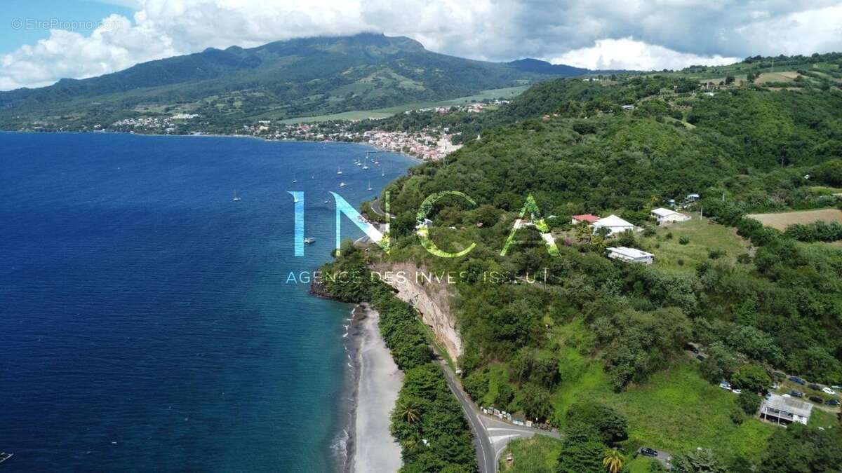 Terrain à LE CARBET