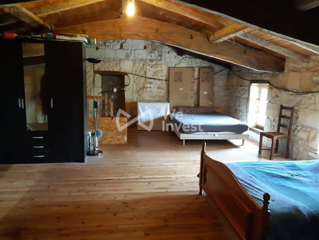 Maison 11 pièces 300 m² à vendre à Mombrier (33710) - photo 7