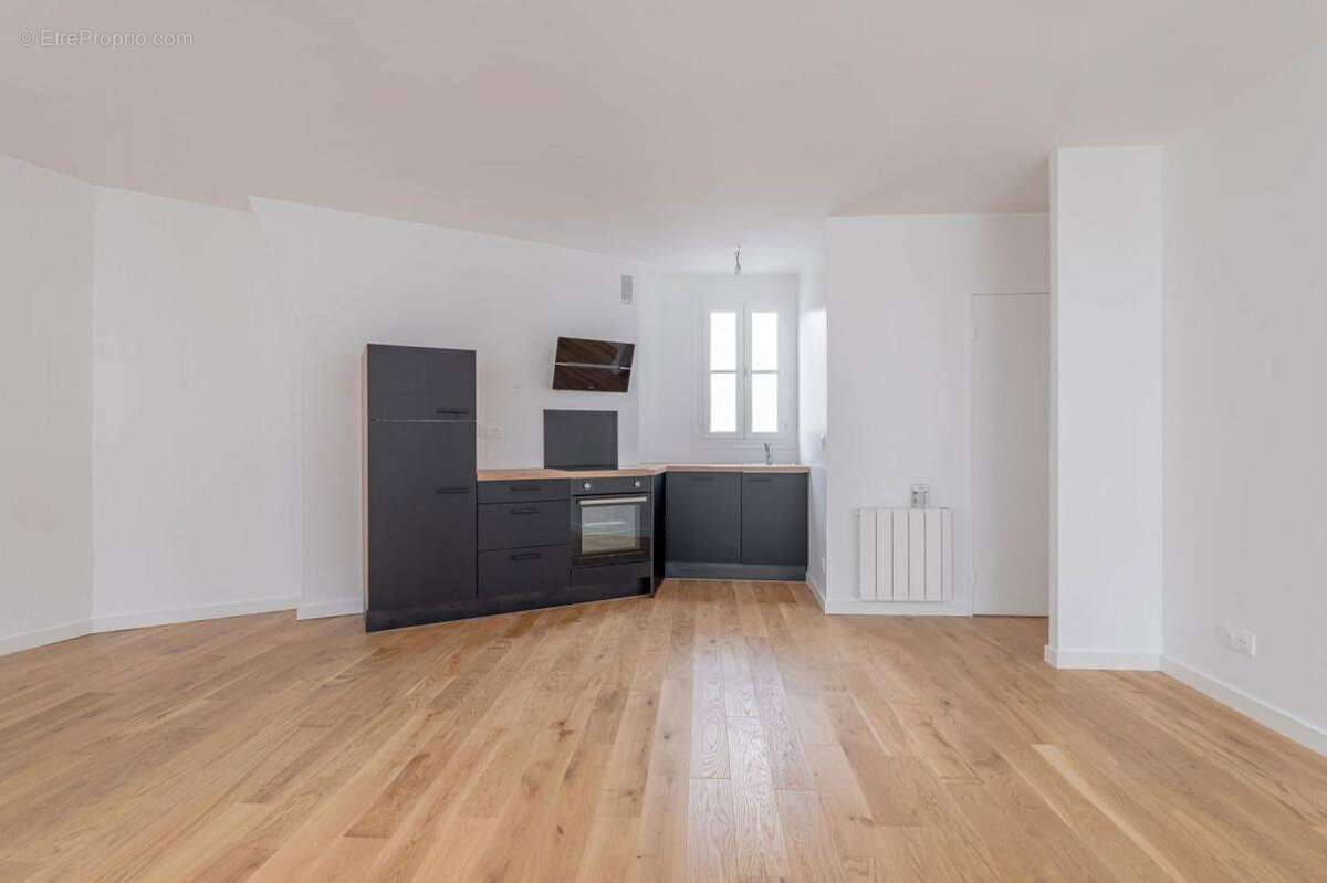 Appartement à PARIS-3E
