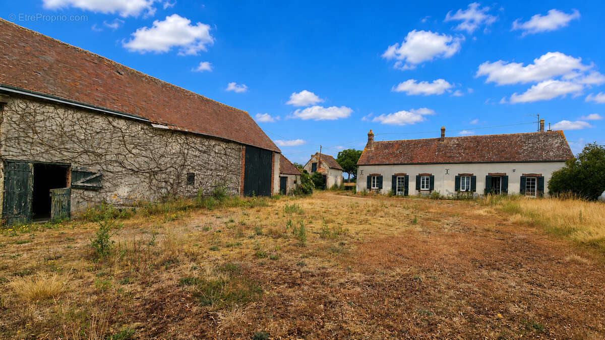 10 min agence corps de ferme avec grange sur 10500m² - photo 6