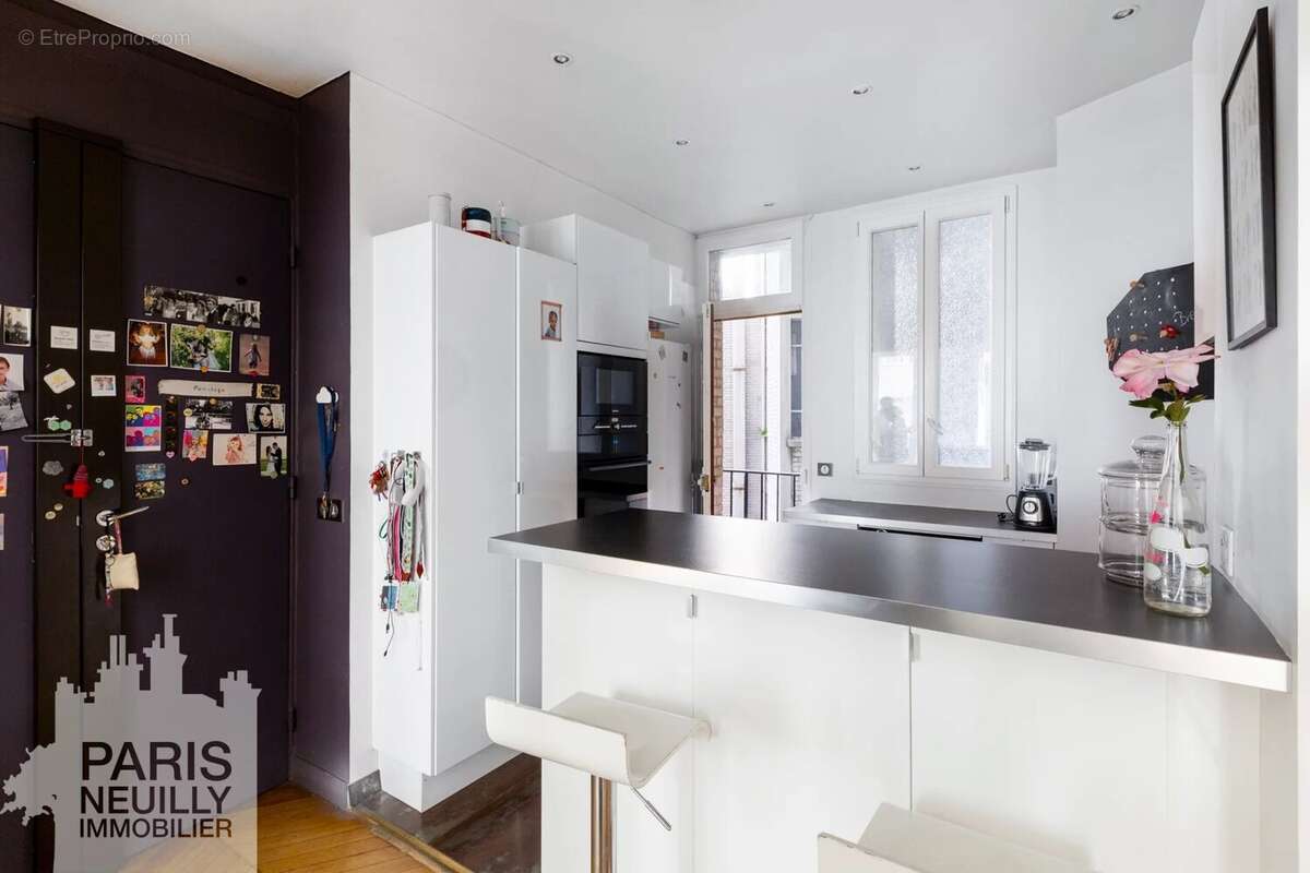 Appartement à PARIS-17E