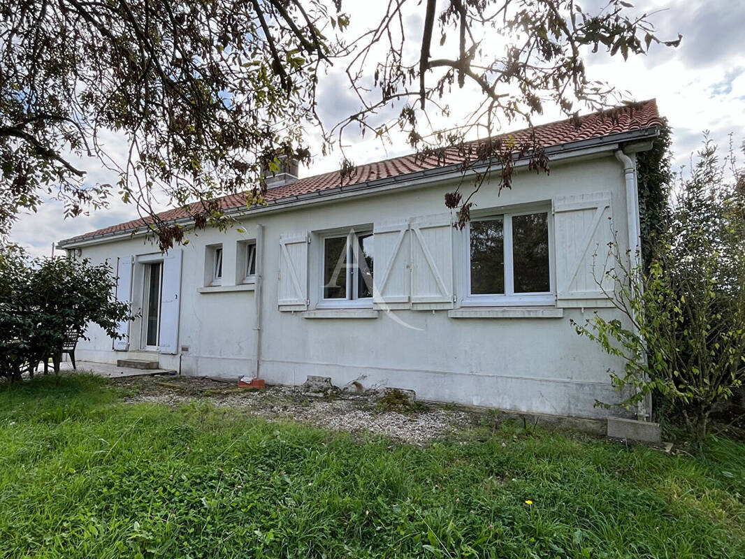 Maison à COMMEQUIERS