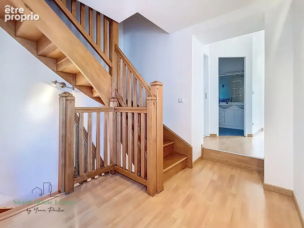 VEIGY - Maison de village de 5 chambres - photo 10