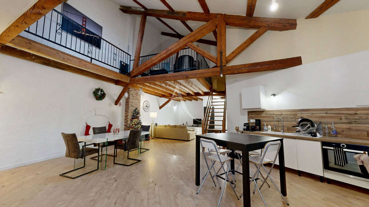 Appartement à COURSAN