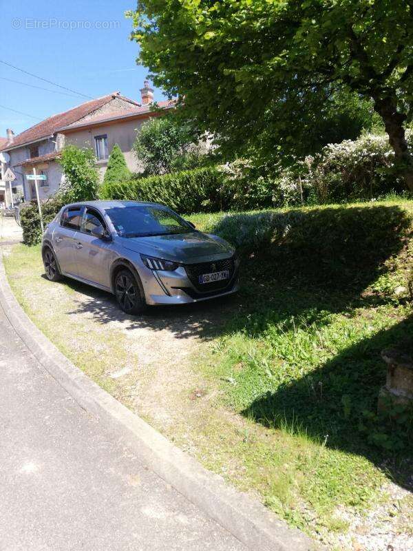Maison à ANCHENONCOURT-ET-CHAZEL