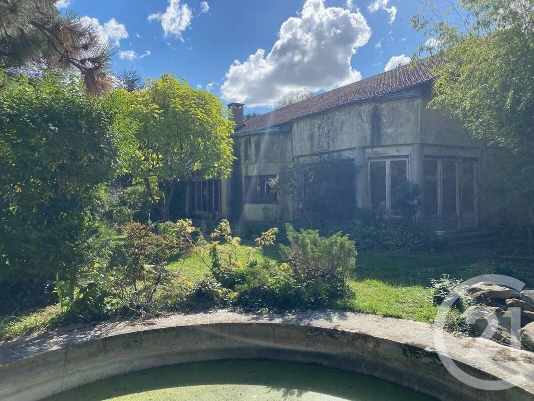 Maison à SAINT-MAUR-DES-FOSSES