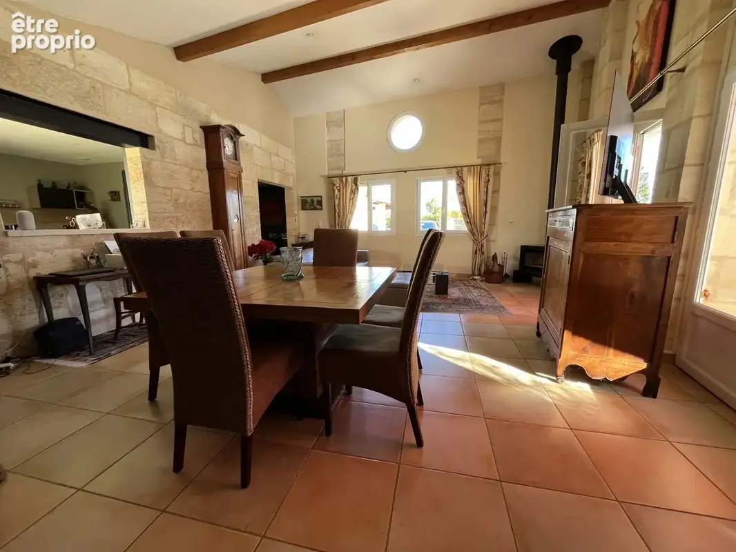 Maison de 130 m2 sur 1018m2 de parcelle avec piscine - photo 4