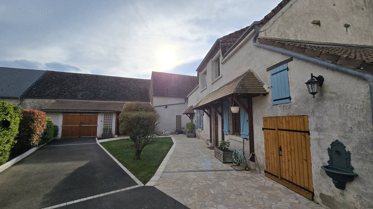 Maison à CRAVANT