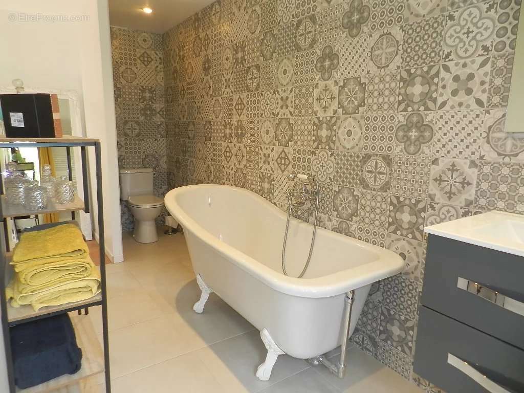 Maison à SAINT-PIERRE-SUR-DIVES