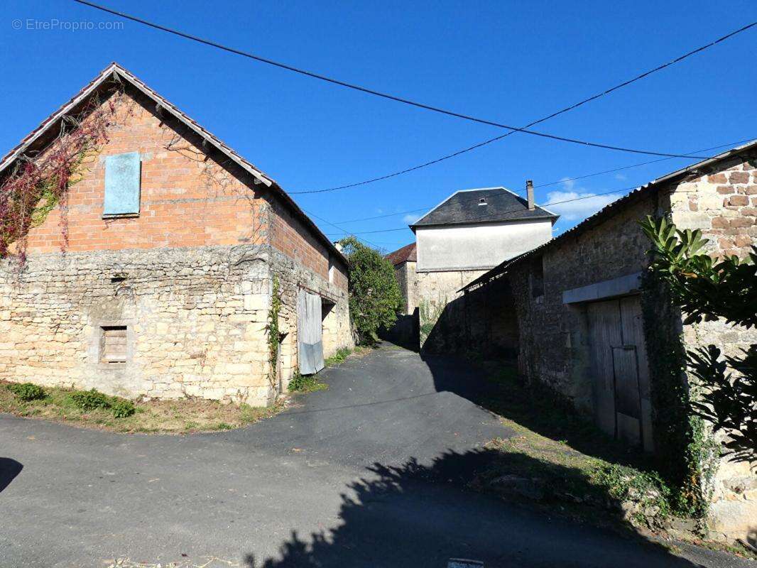 Maison à BADEFOLS-D&#039;ANS