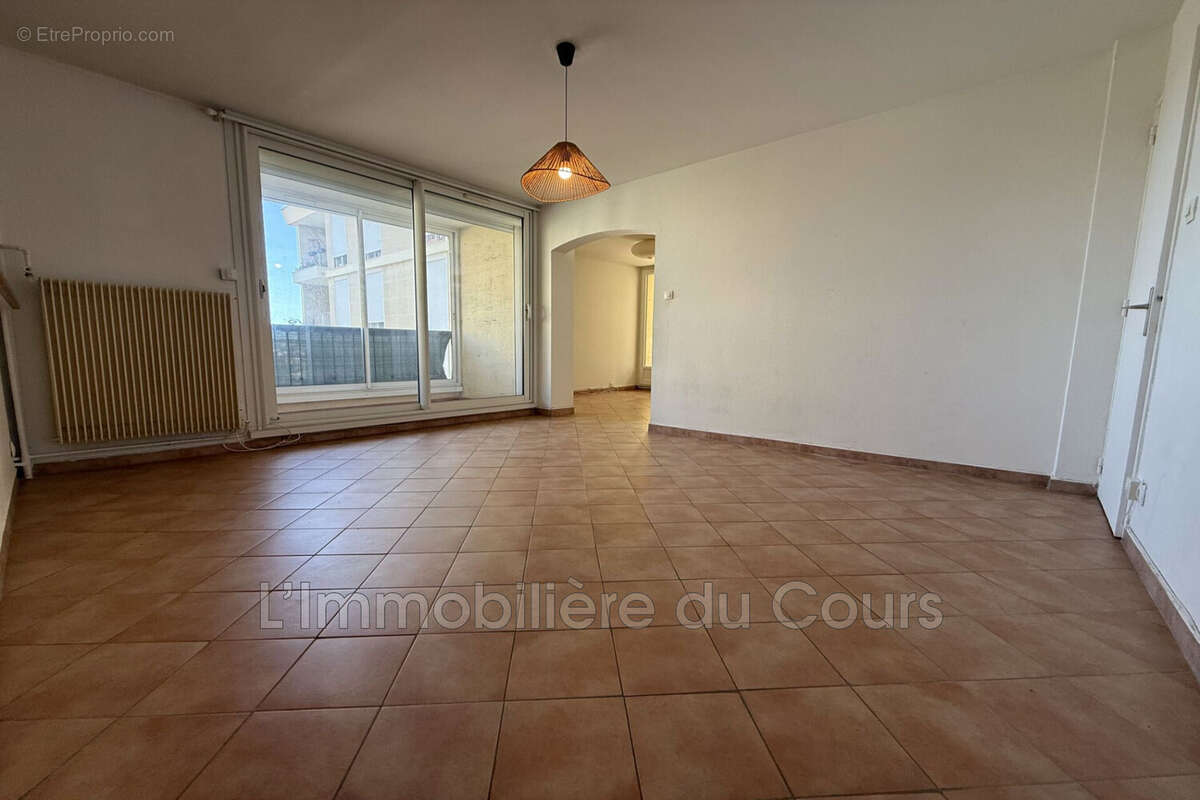 Appartement 72 m² à Martigues  - photo 2