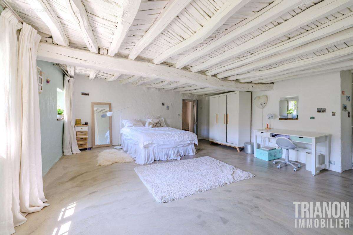 Maison à FEUCHEROLLES