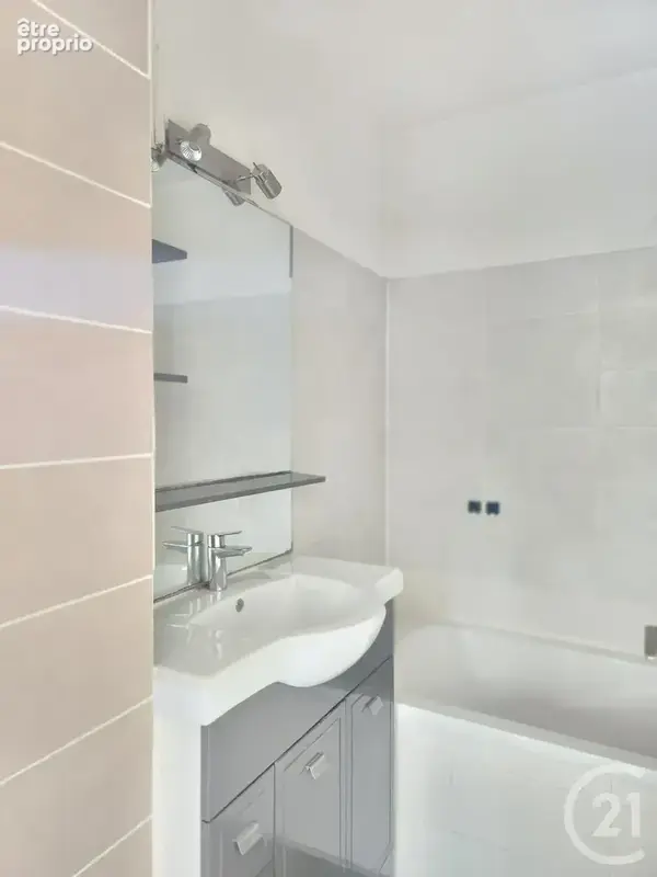 Appartement 2 pièces 40 m² à vendre à Villeurbanne (69100) - photo 7