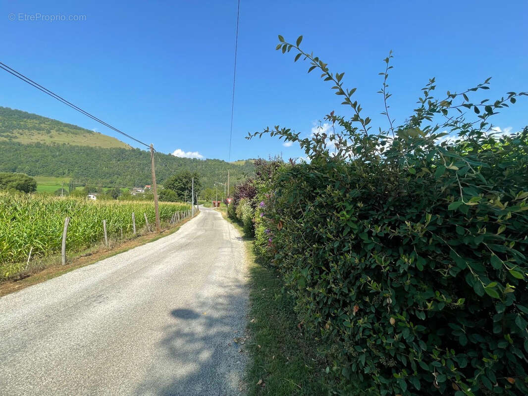 Terrain à VAULNAVEYS-LE-BAS