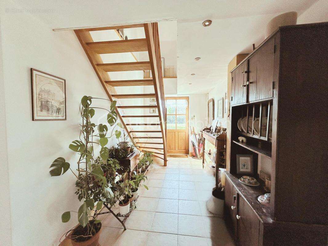 Maison à BENAIS