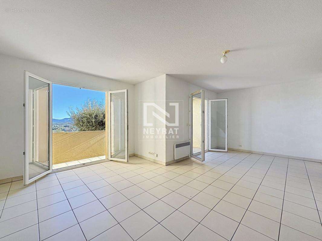 Maison à ROQUEBRUNE-SUR-ARGENS