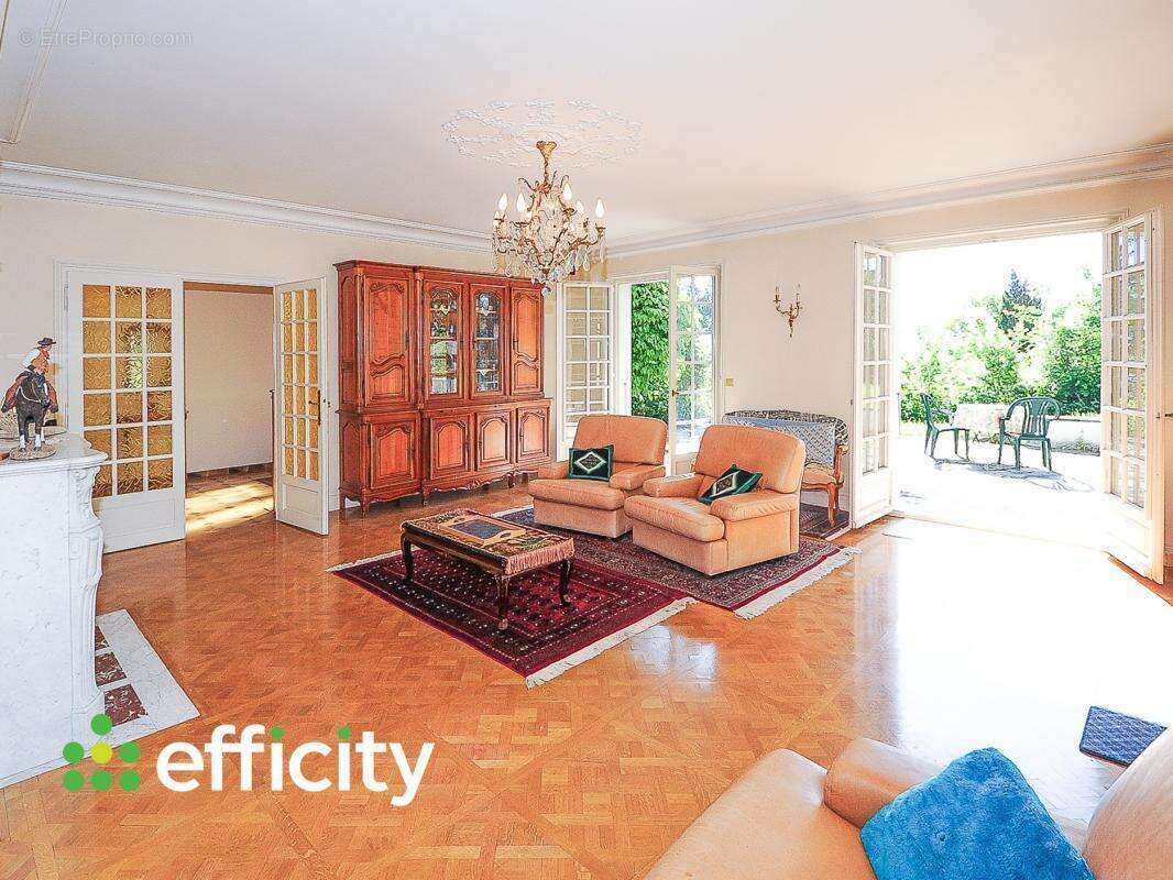 Maison à VETRAZ-MONTHOUX