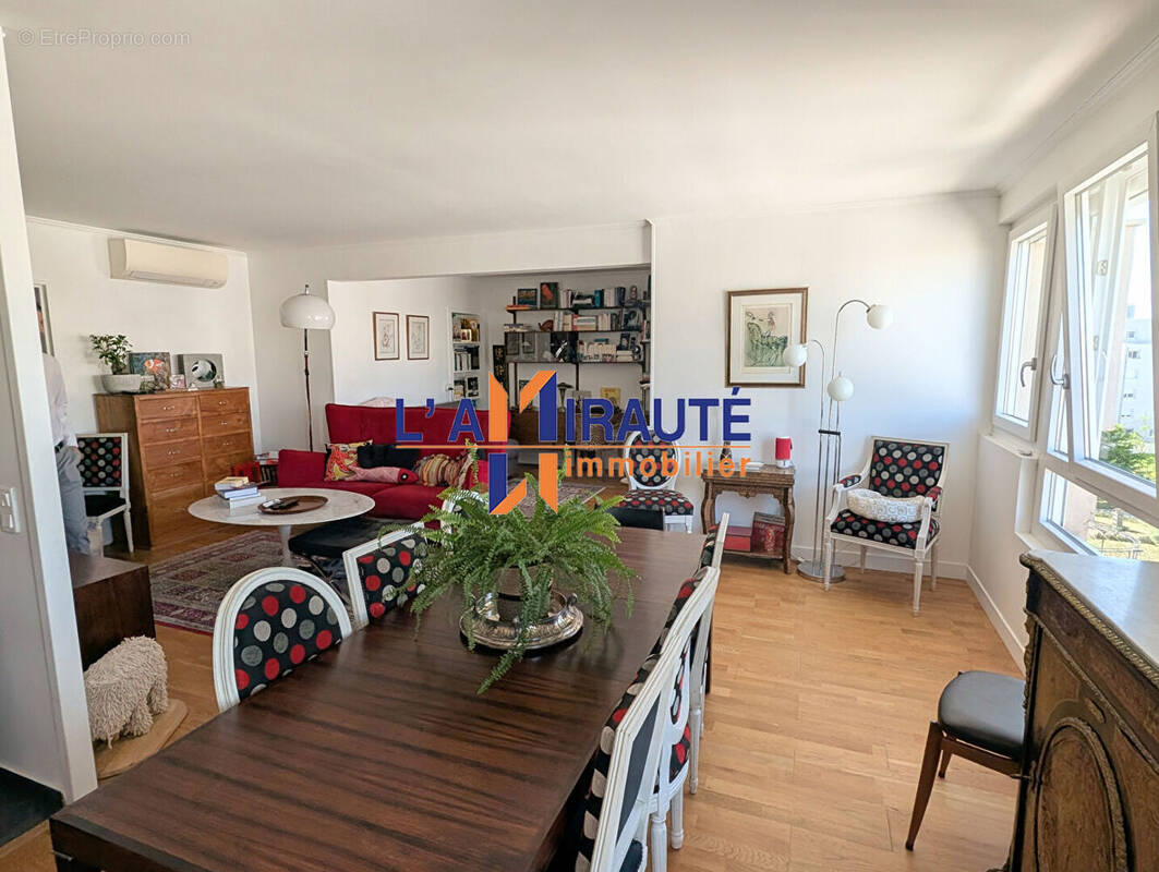 Appartement à HOUILLES