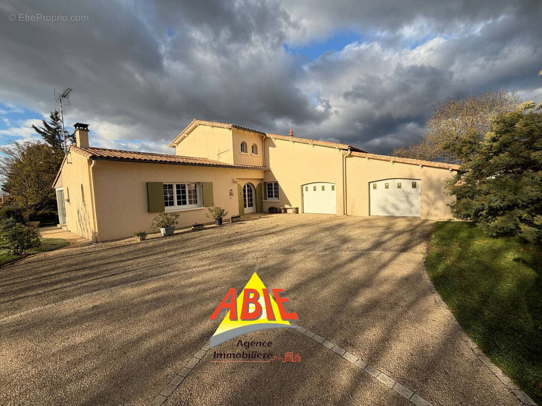 Photo 1 - Maison à BENET