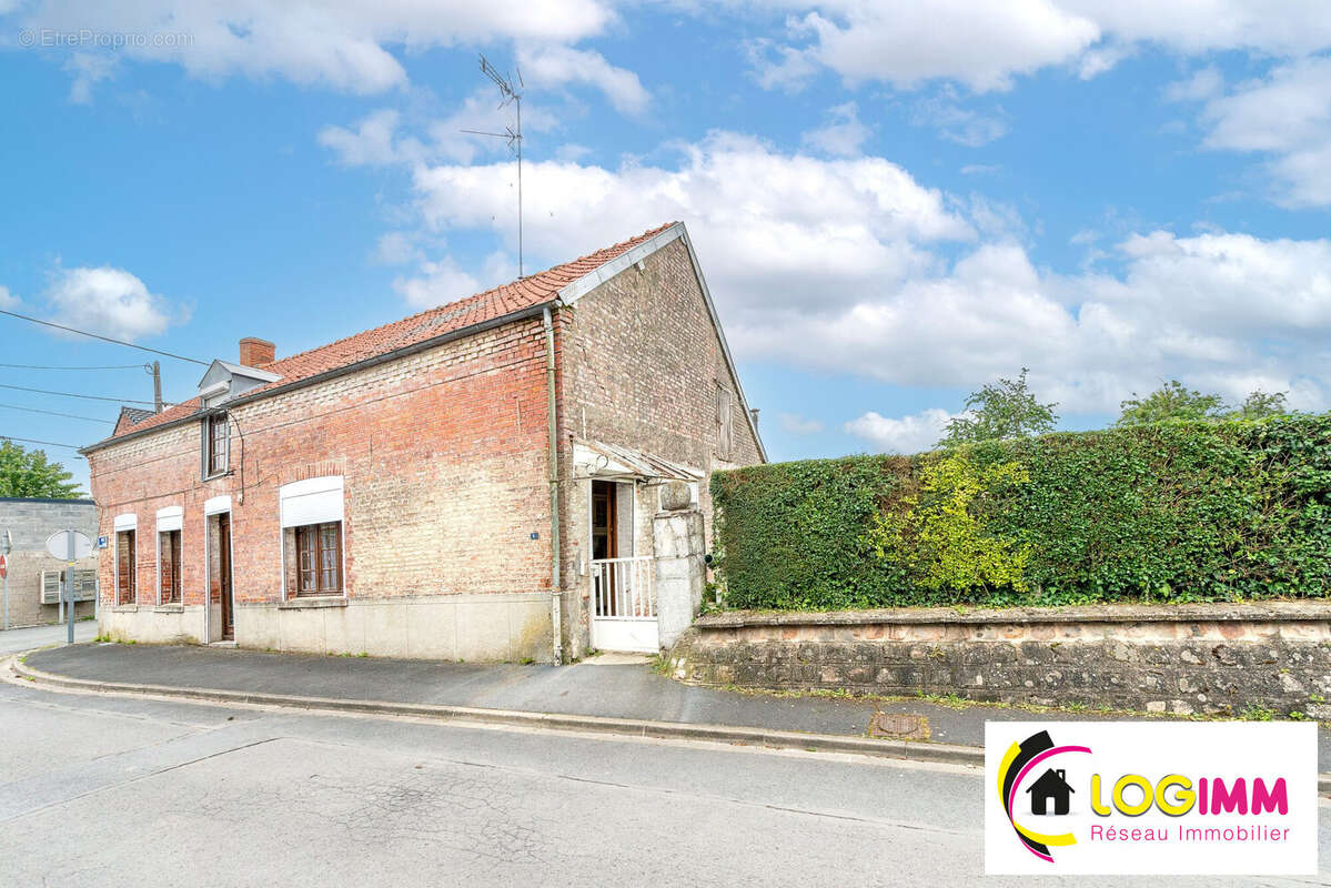 Maison à ENGLEFONTAINE