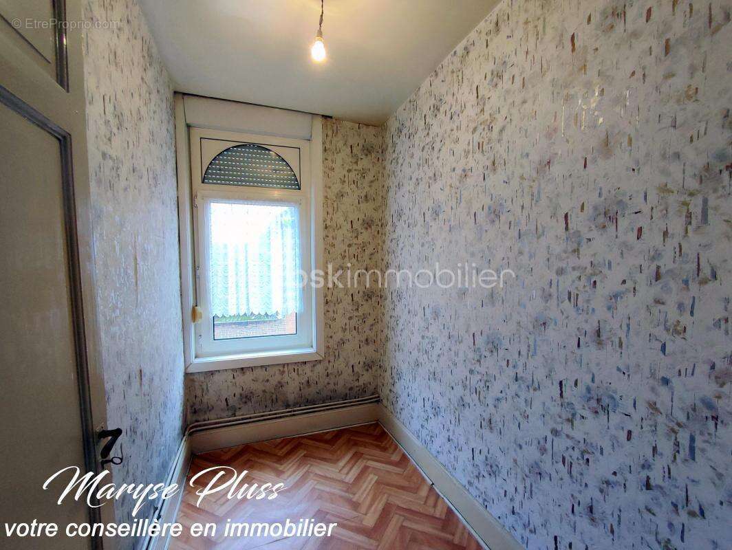 Maison à COURRIERES