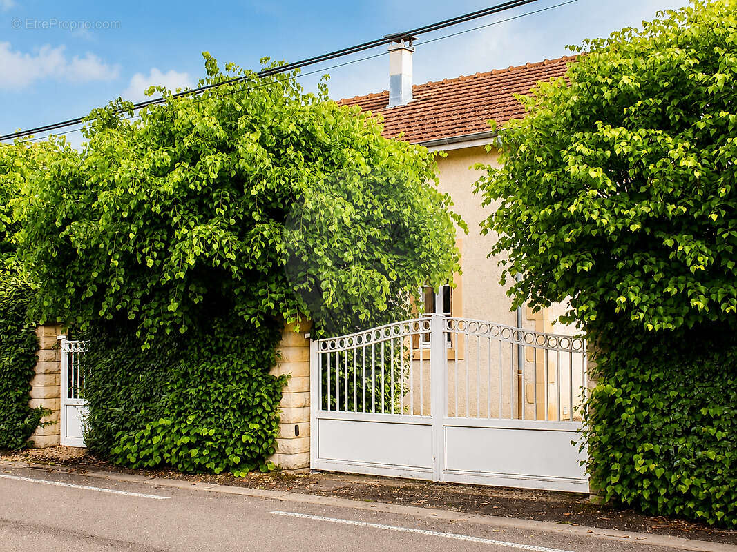 Maison à PARAY-LE-MONIAL