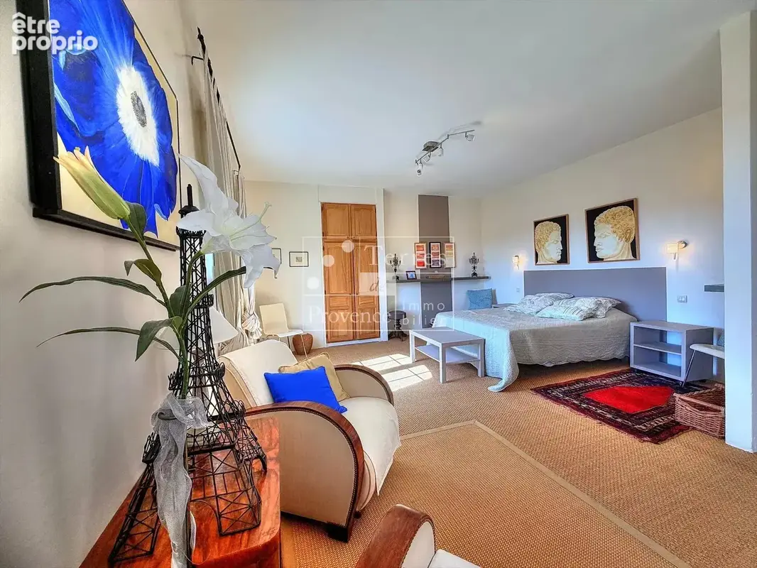LORGUES – Élégante bastide provençale sur 4 000 m² avec piscine - photo 20