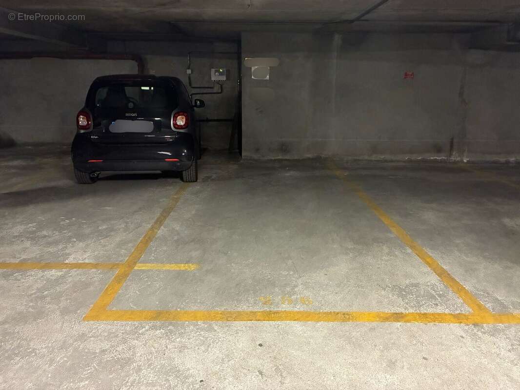 Parking 149 m² à Puteaux  - photo 6