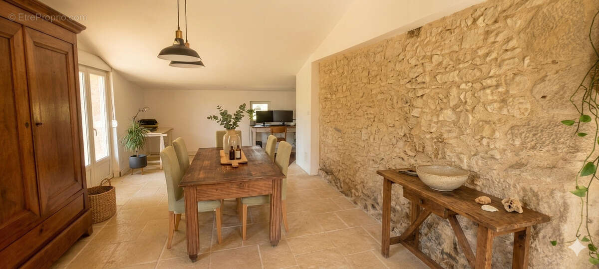 Maison à PAVIE