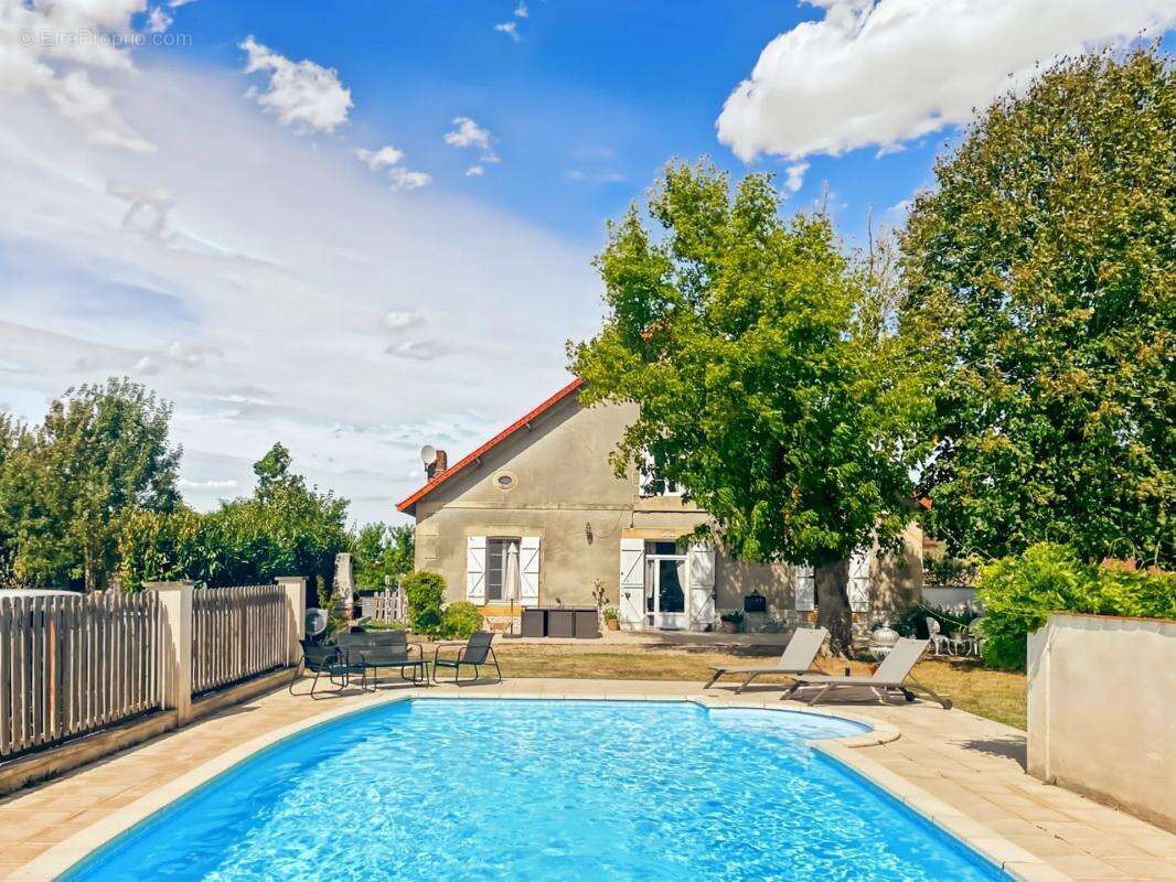 Maison à LAMONZIE-SAINT-MARTIN