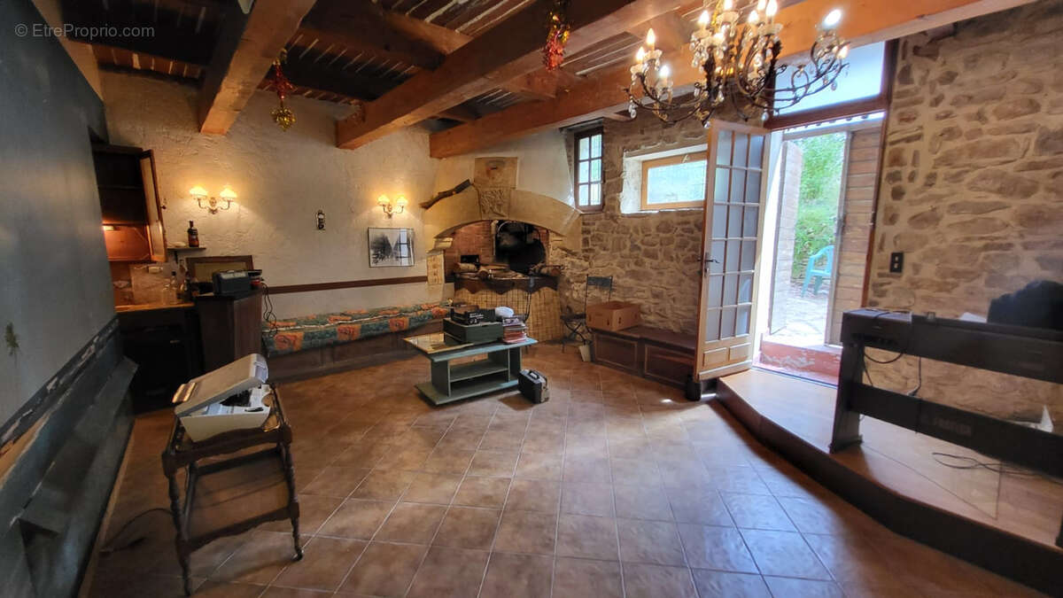 Maison à LE CASTELLET