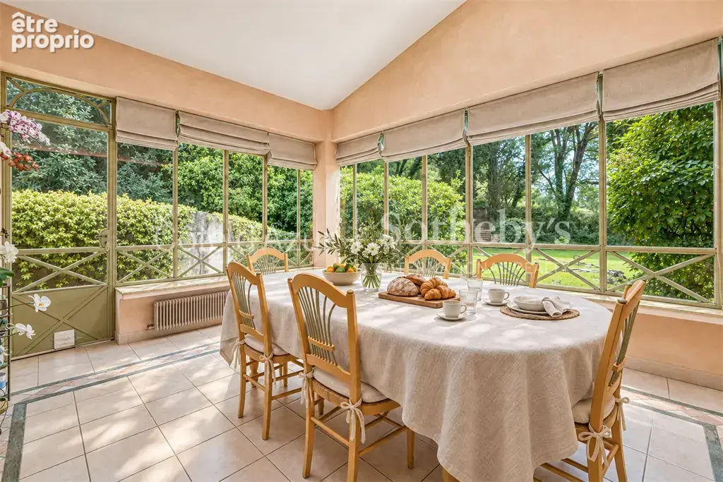 Châteauneuf-Grasse, bergerie de caractère du XIXe siècle au cœur de 3 hectares de nature préservée - photo 9