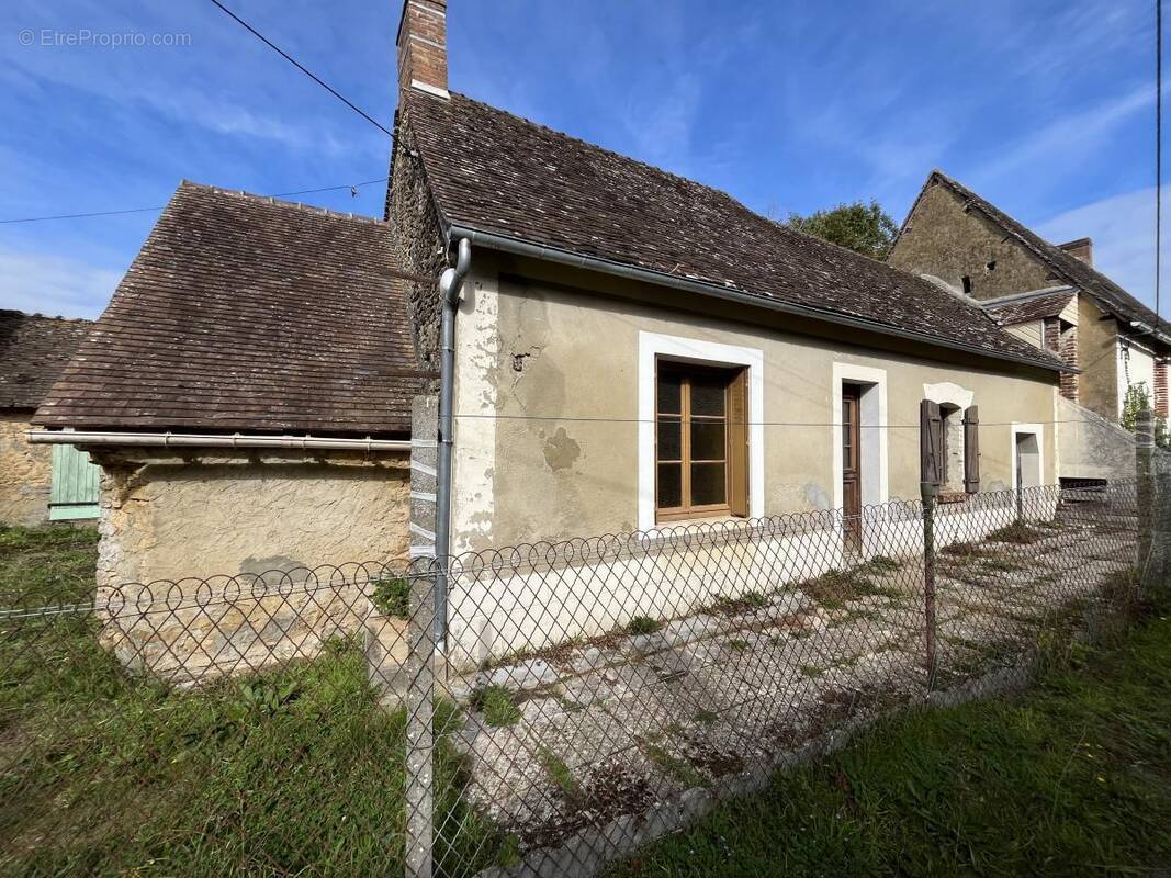 Maison à SAINT-MICHEL-DE-CHAVAIGNES