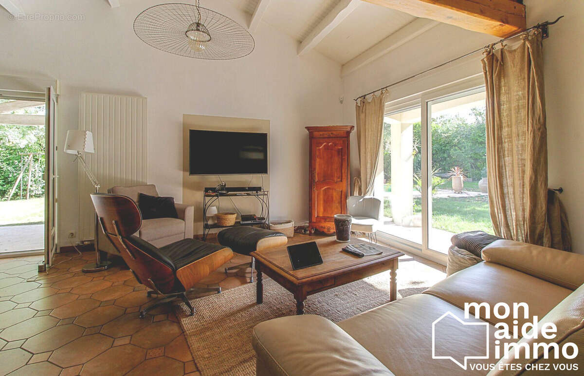 Maison à AIGREFEUILLE-D'AUNIS