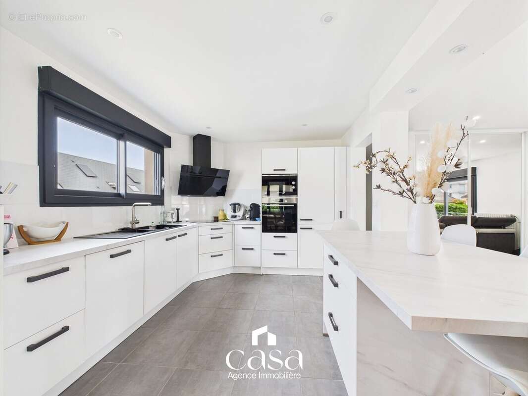 Maison 210 m² à Caen  - photo 2