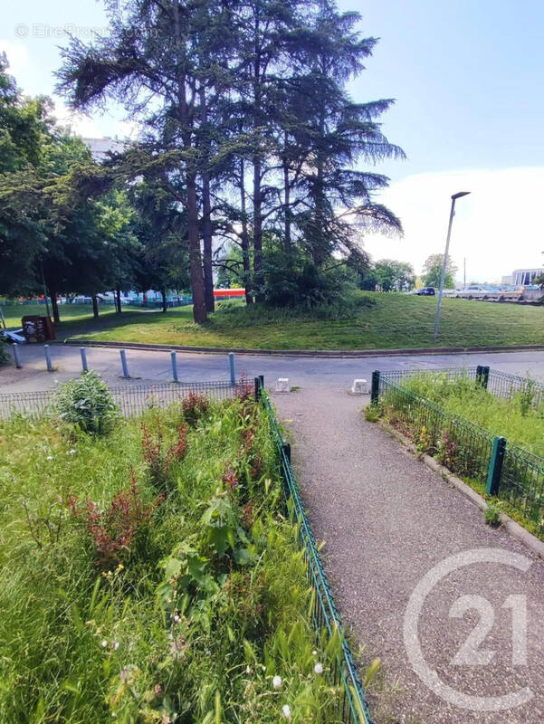 Appartement à VAULX-EN-VELIN