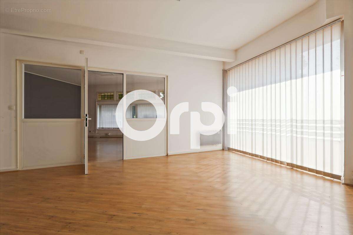 Local commercial à DUNKERQUE, (59140) - photo 2