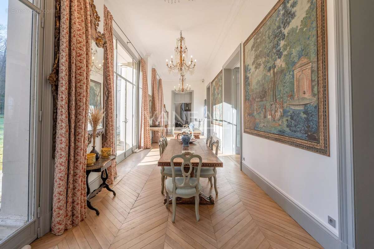 En bord de Seine, à proximité immédiate de Fontainebleau - photo 12