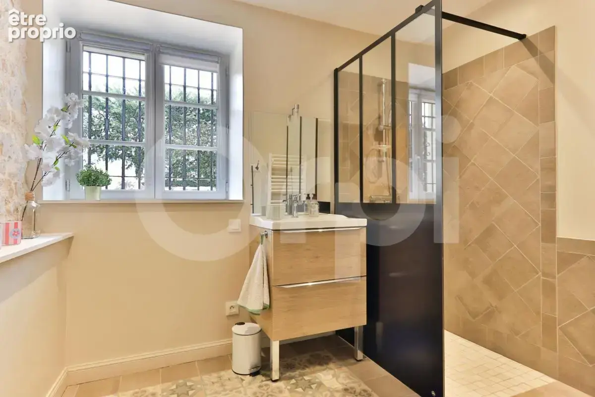Ouest Lyonnais - Maison pleine de personnalité avec piscine – 169 m² - photo 14