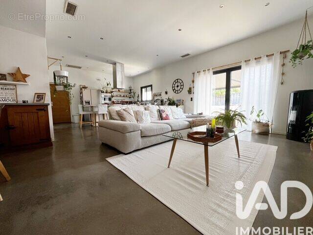 Photo 1 - Maison à SAINT-HIPPOLYTE