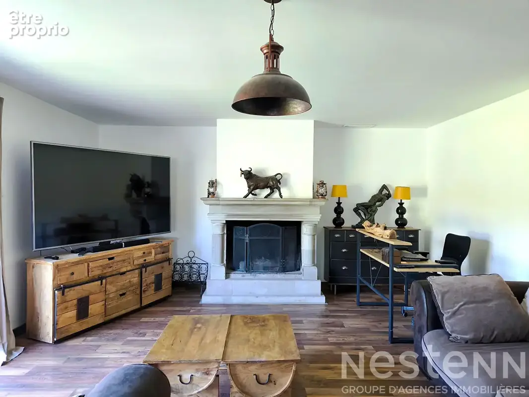 Villa de plain-pied de 158 m² avec studio, piscine et 1,5 hectare de terrain - photo 15