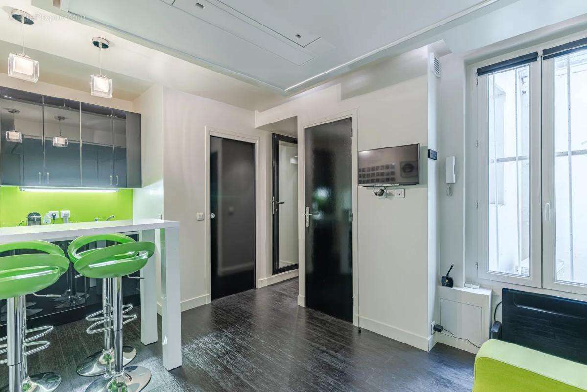 Appartement à PARIS-11E