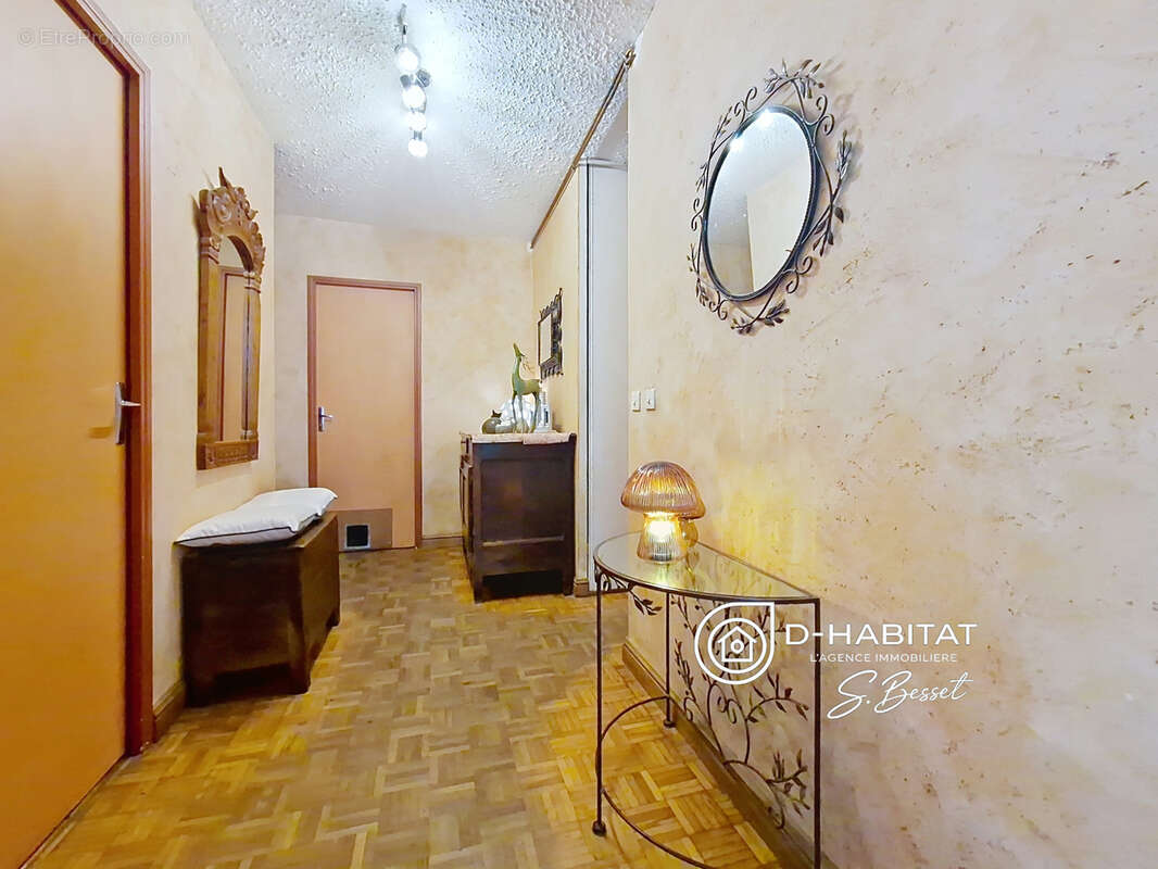 Appartement à GIERES