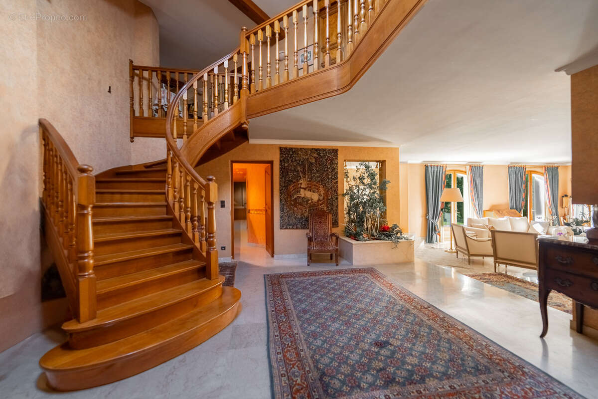 Maison à DIVONNE-LES-BAINS