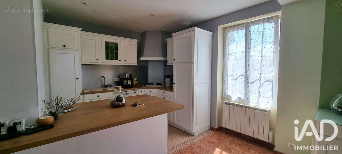 Maison 120 m² à Noyant-De-Touraine  - photo 2
