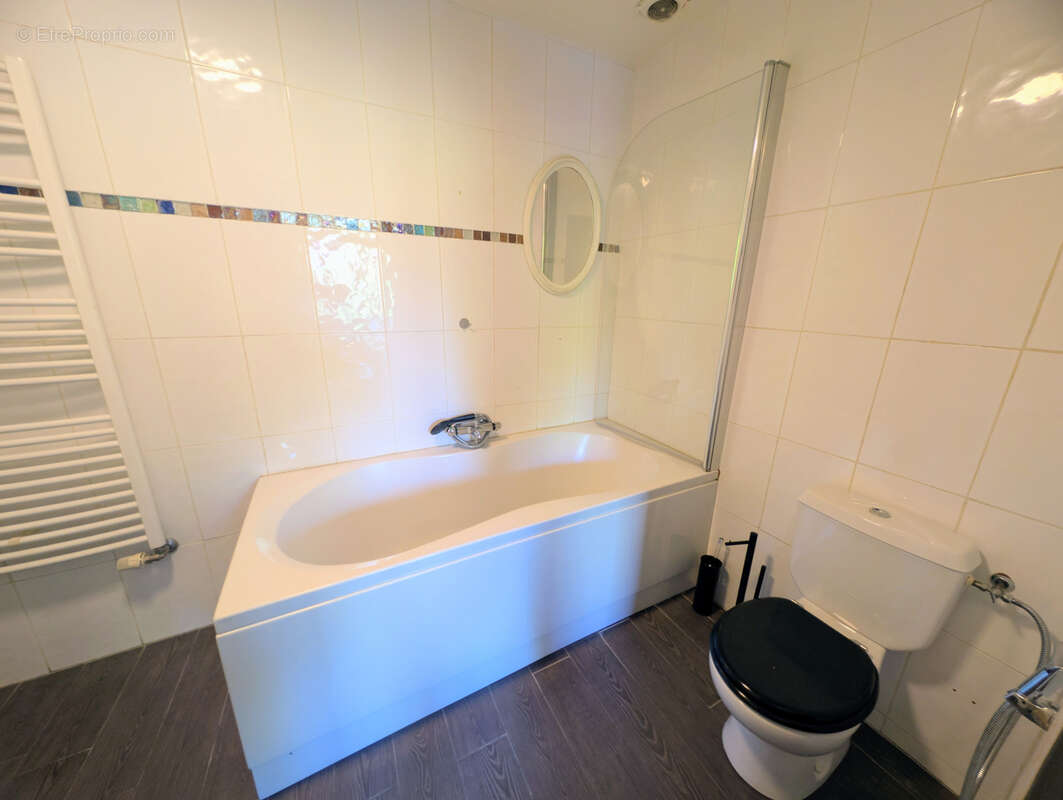 Appartement à SAINTE-SAVINE