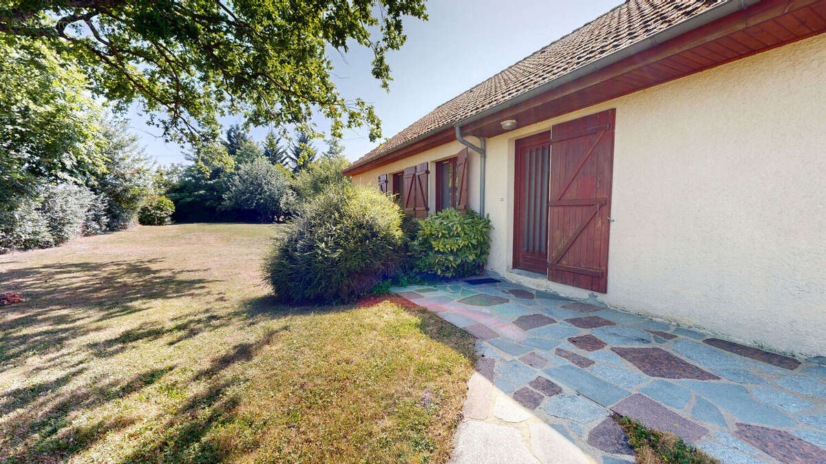 Maison à NOYANT-D&#039;ALLIER