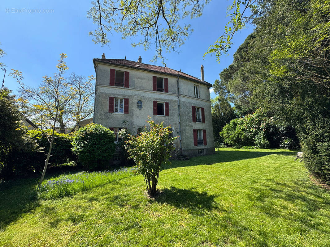 Maison à MONTFORT-L'AMAURY
