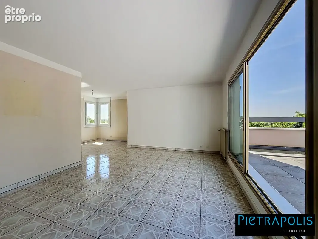 Appartement 4 pièces 109 m² à vendre à Rillieux-La-Pape (69140) - photo 8